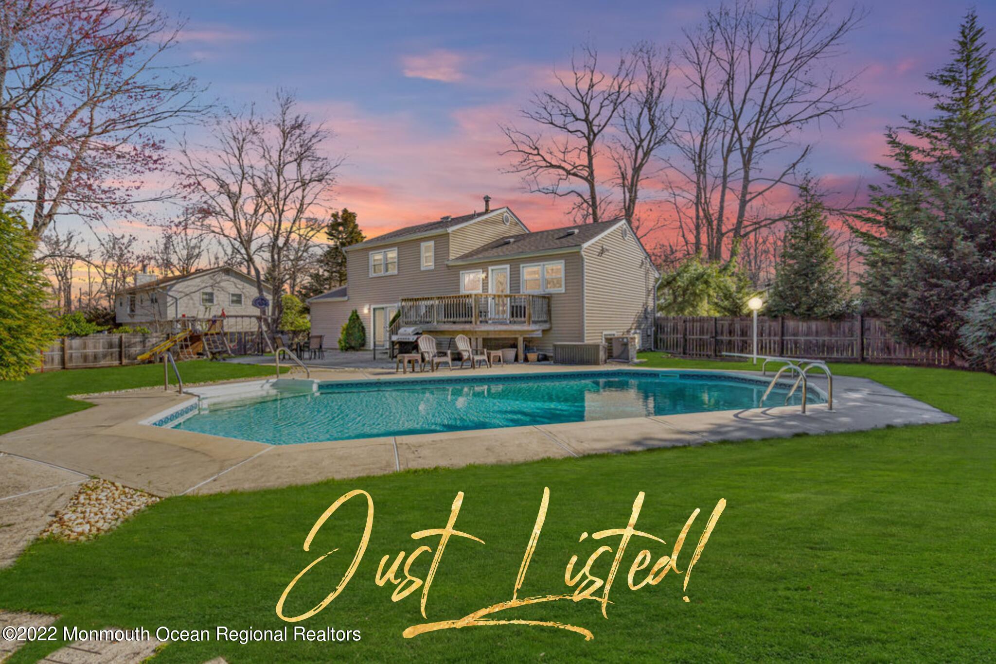 Just Listed un-Back