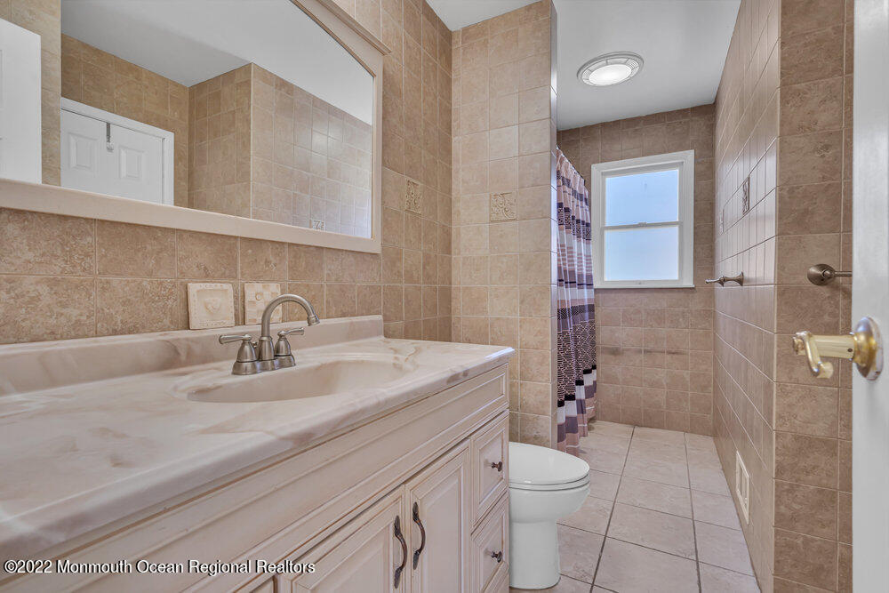 30 Tarrytown Road Manalapan, NJ 07726 - Photo 24 of 59 025_dsc09976
