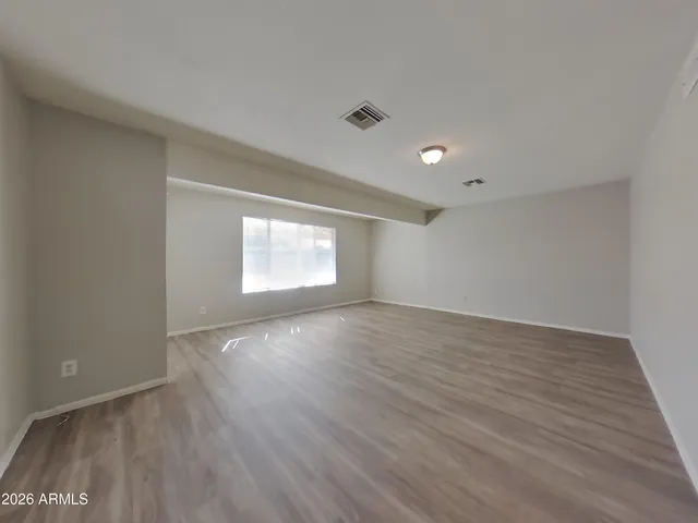 $1,909 | 4127 West Mission Lane, Phoenix, AZ 85051