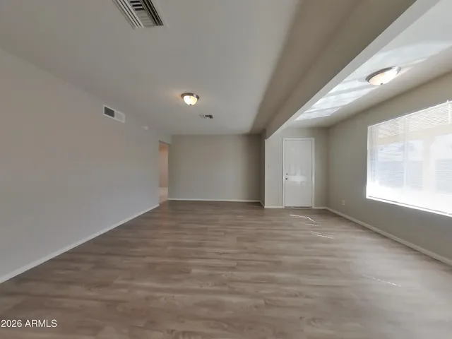 $1,909 | 4127 West Mission Lane, Phoenix, AZ 85051