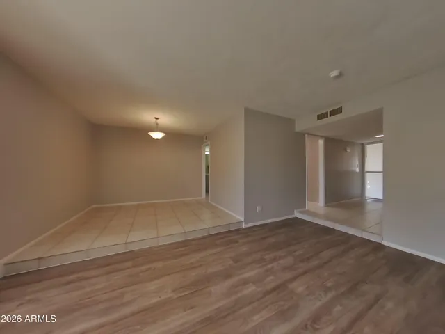 $1,909 | 4127 West Mission Lane, Phoenix, AZ 85051