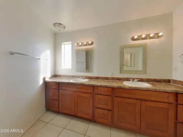 $1,909 | 4127 West Mission Lane, Phoenix, AZ 85051