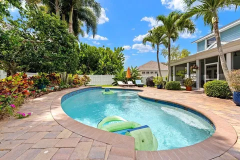 $1,220,000 | 1105 92nd Street Northwest, Bradenton, FL 34209