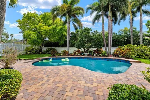 $1,220,000 | 1105 92nd Street Northwest, Bradenton, FL 34209