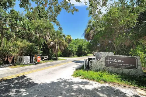 $1,250,000 | 1105 92nd Street Northwest, Bradenton, FL 34209