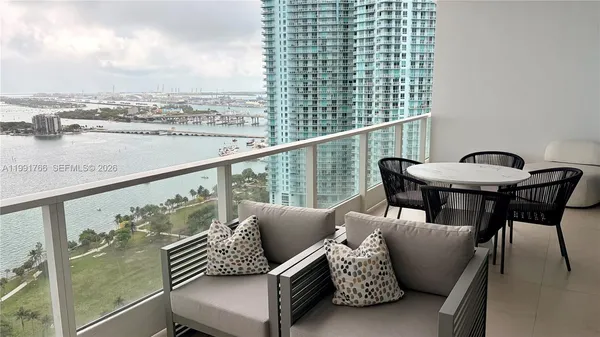 $6,450 | 2020 North Bayshore Drive, Unit 3009, Miami, FL 33137