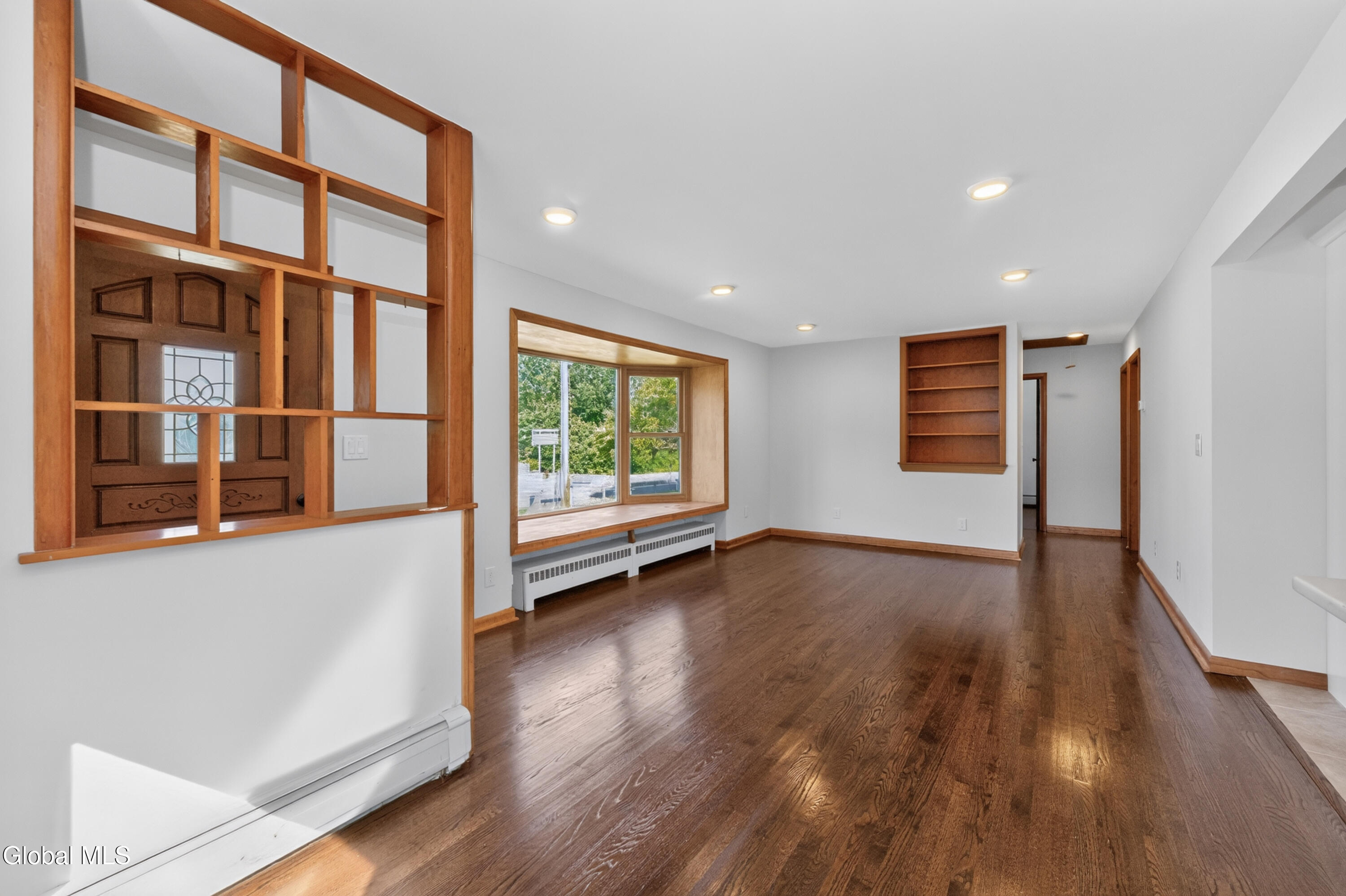 1406 Red Mill Road East Greenbush, NY 12144 - Photo 7 of 32 1 Greatroom 7