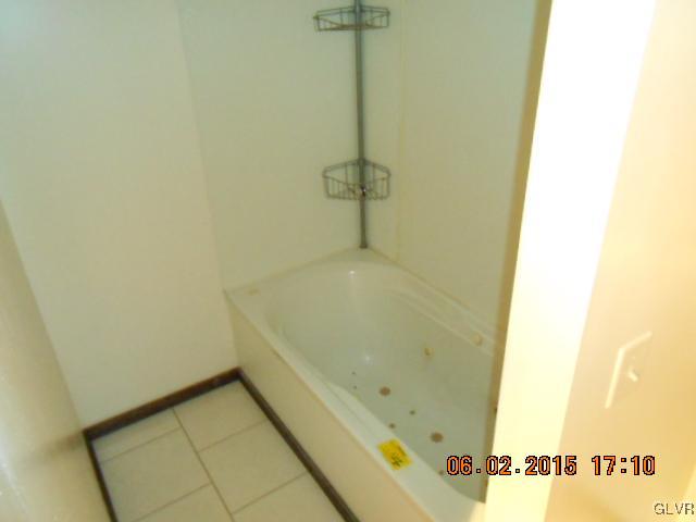 3509 Carter Road Bethlehem, PA 18020 - Photo 15 of 27 Gallery Image 15