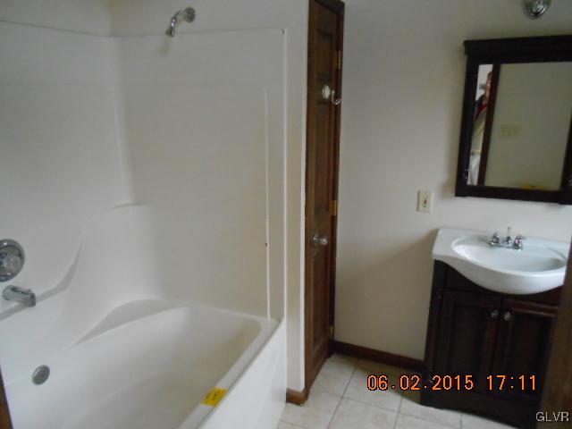 3509 Carter Road Bethlehem, PA 18020 - Photo 20 of 27 Gallery Image 20