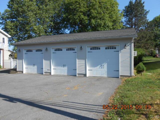 3509 Carter Road Bethlehem, PA 18020 - Photo 2 of 27 Gallery Image 2