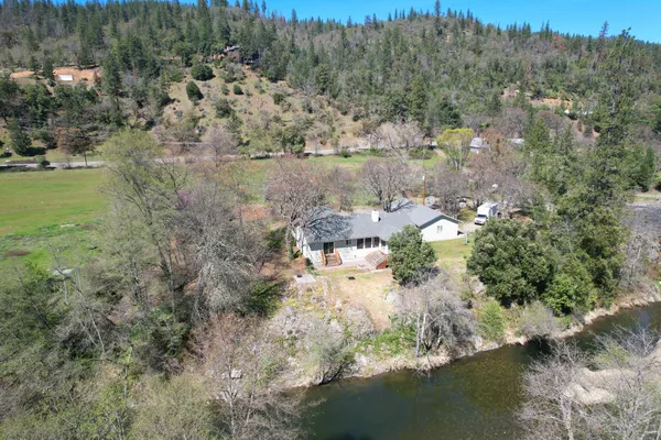 $725,000 | 7255 Upper Applegate Road, Jacksonville, OR 97530