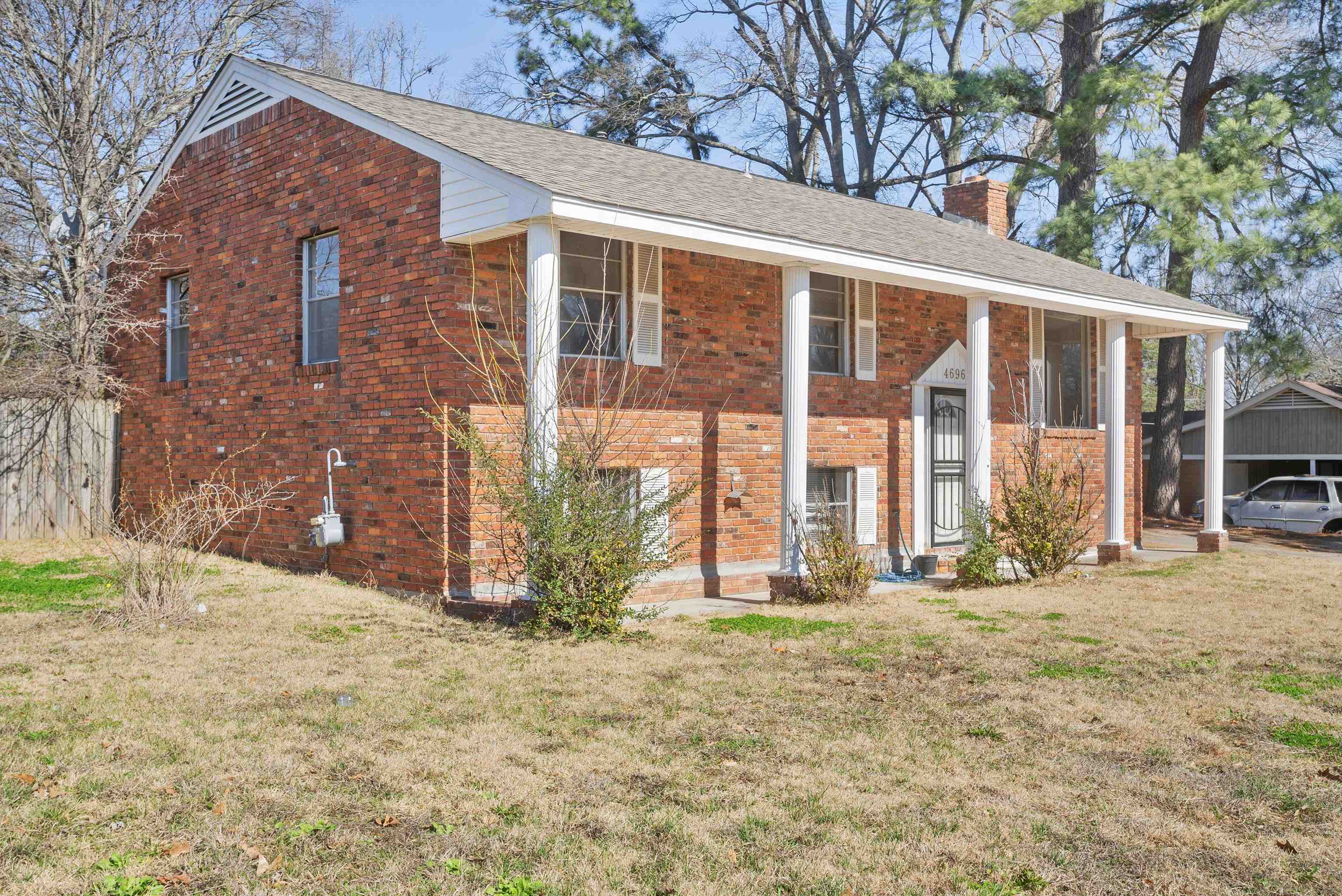 4696 Stage Road Memphis, TN 38128 - Photo 2 of 23 a front view of house with yard