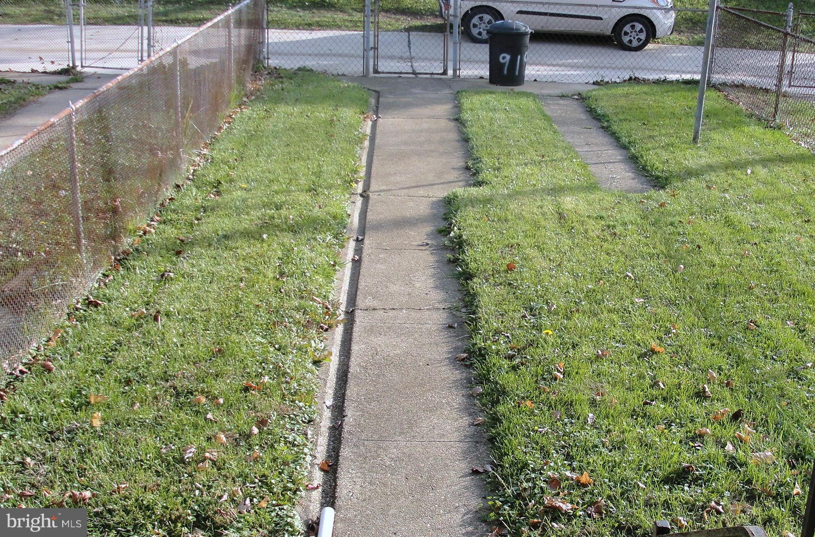 919 Southridge Road Baltimore, MD 21228 - Photo 3 of 11 Backyard