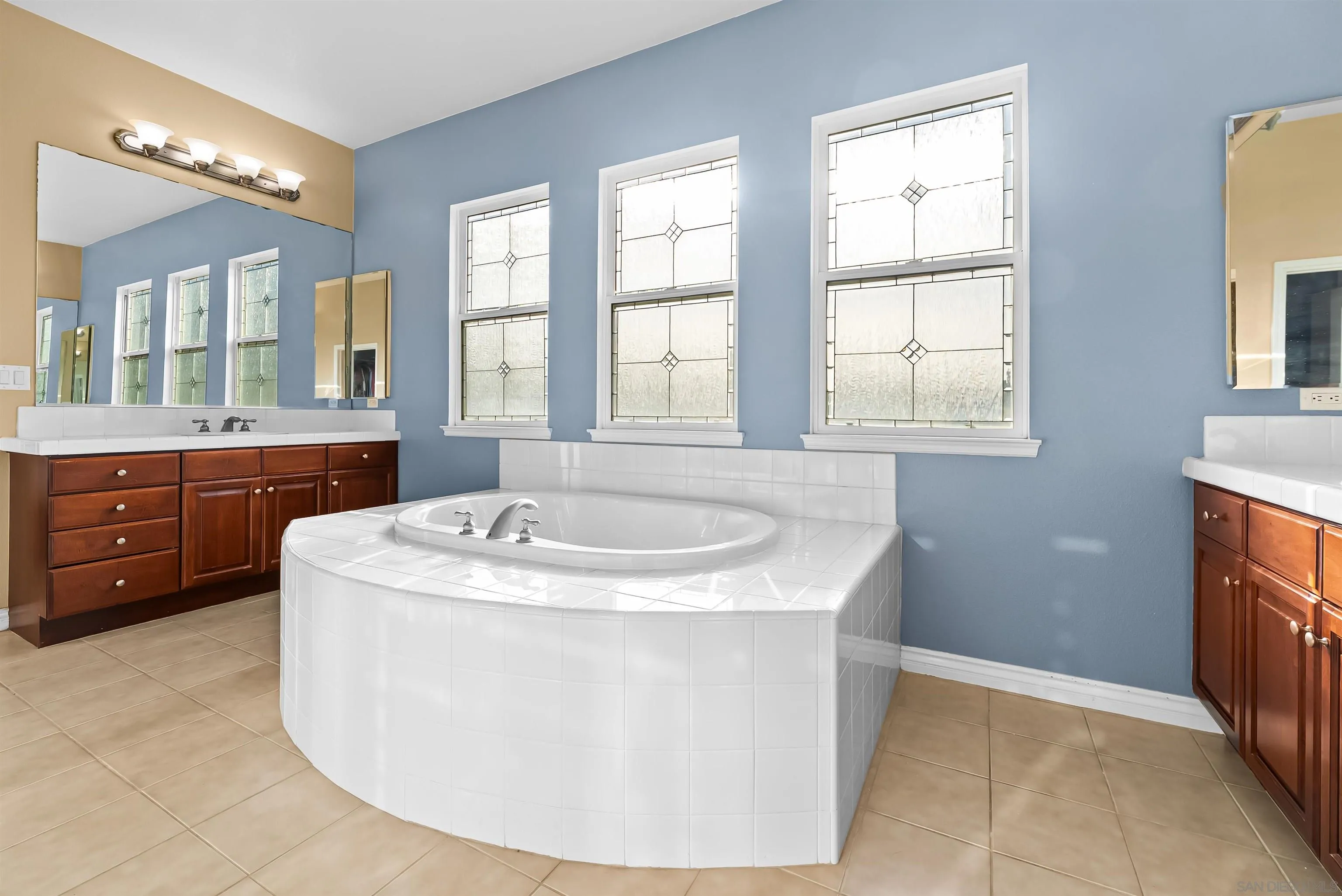 2157 Hidden Springs Drive El Cajon, CA 92019 - Photo 12 of 27