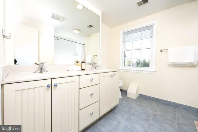 $1,450,000 | 9125 Copenhaver Drive, Potomac, MD 20854