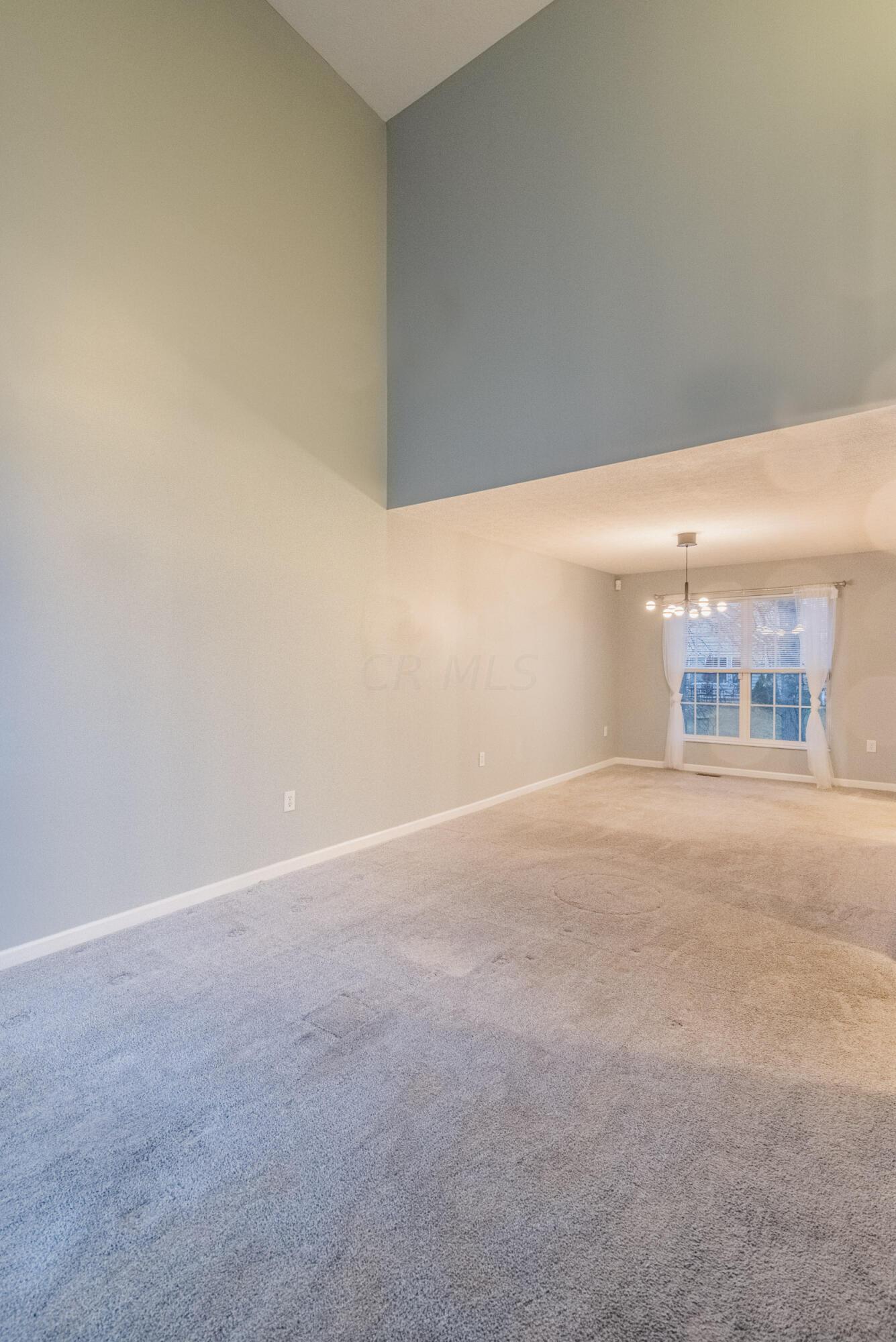 6196 Joes Hopper Road, Unit 75619 Columbus, OH 43230 - Photo 3 of 23 Vaulted entryway