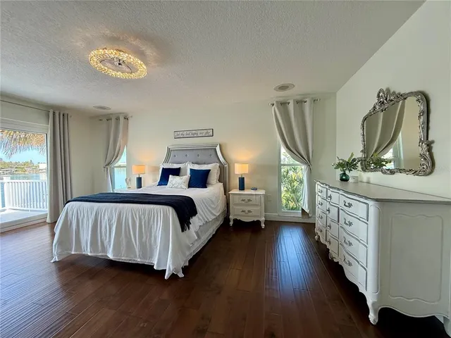 $2,500,000 | 812 Island Way, Clearwater Beach, FL 33767