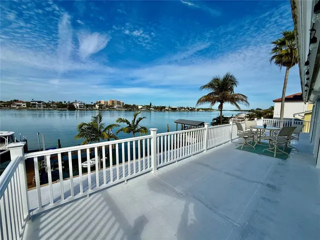 $2,500,000 | 812 Island Way, Clearwater Beach, FL 33767
