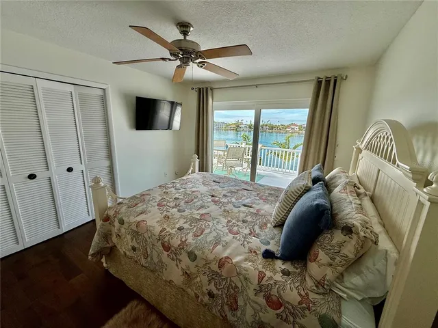 $2,500,000 | 812 Island Way, Clearwater Beach, FL 33767