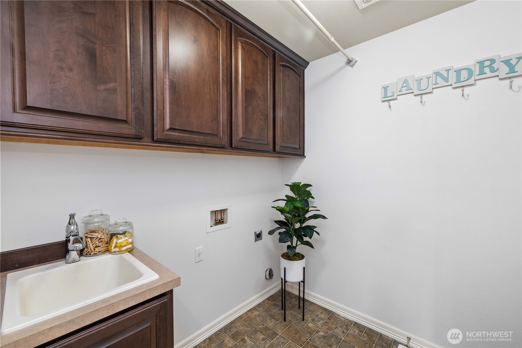 21211 Southeast 260th Street Maple Valley, WA 98038 - Photo 14 of 40