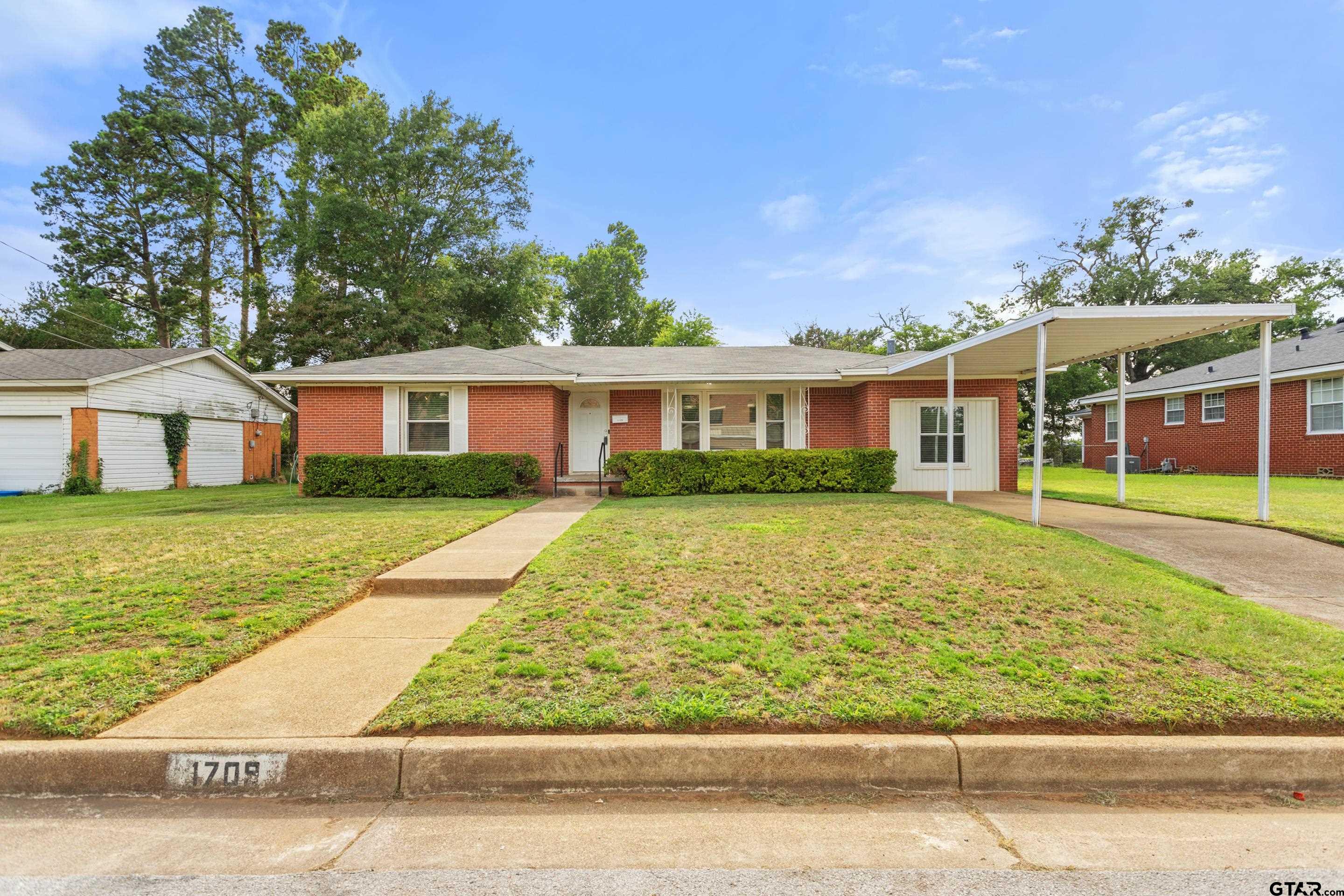 1709 South Baxter Avenue Tyler, TX 75701 - Photo 1 of 29