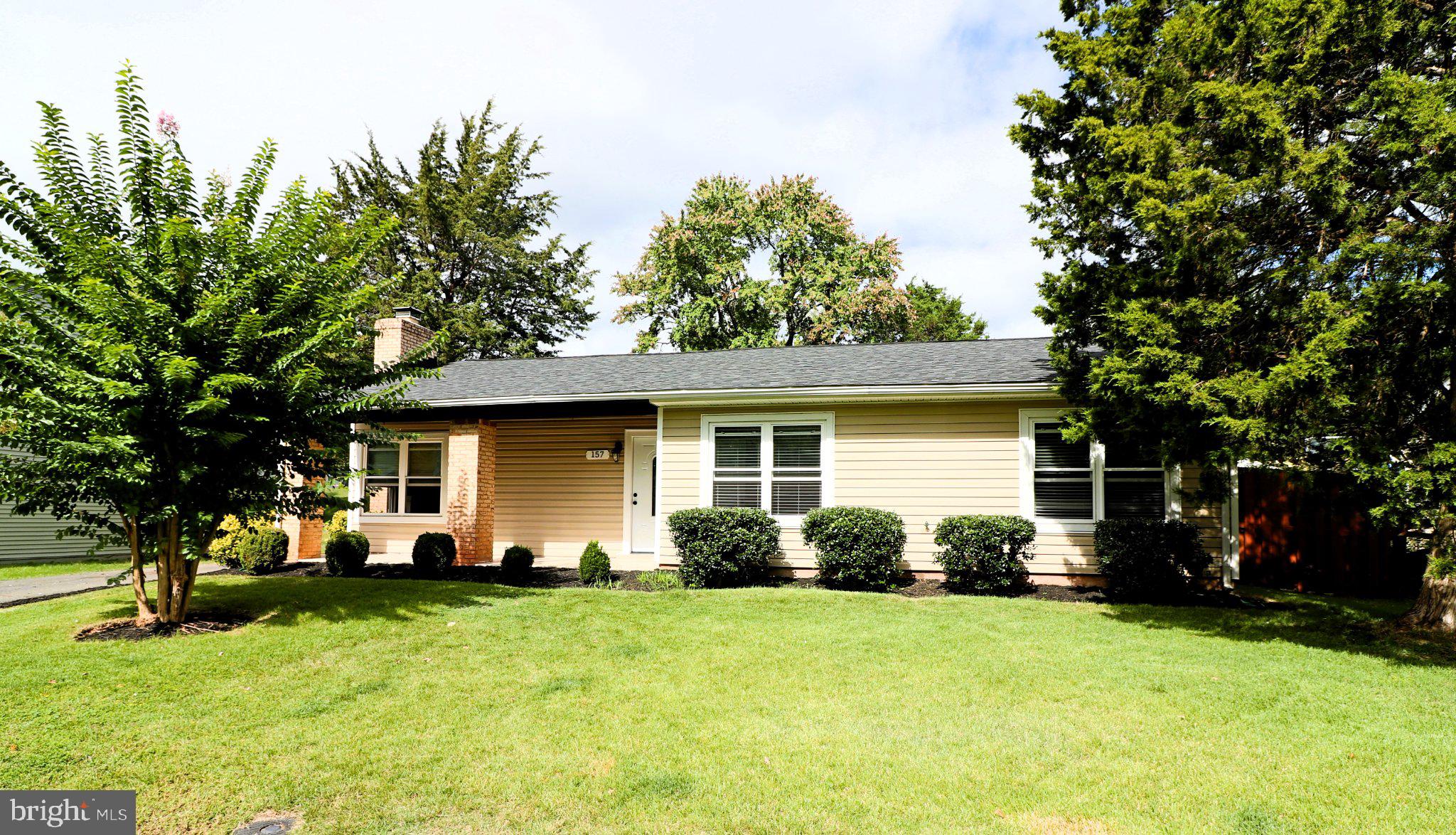 157 South Fox Road Sterling, VA 20164 - Photo 1 of 44 Gallery Image 1