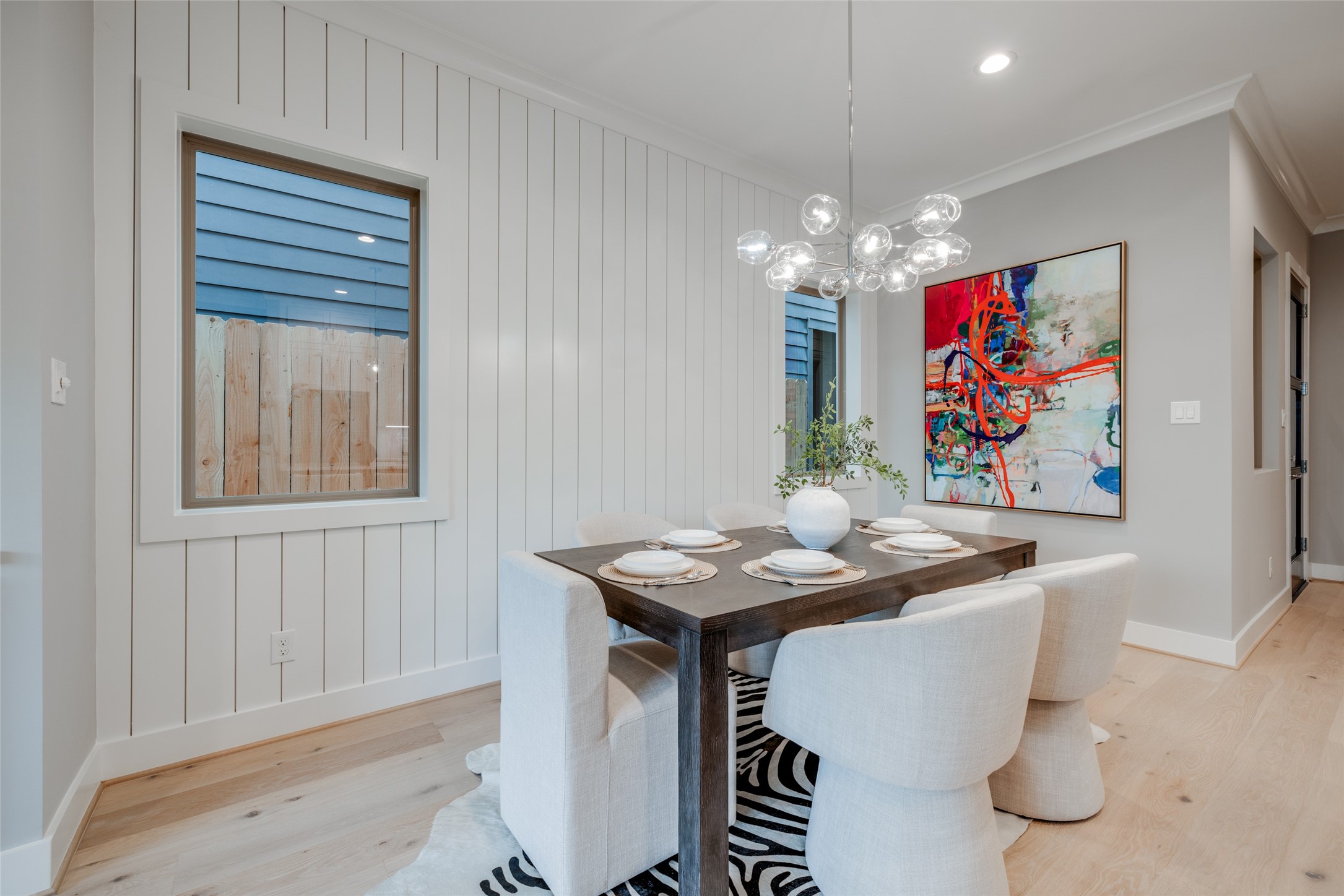 116 East 23rd Street Houston, TX 77008 - Photo 11 of 38 a dining room with furniture and window
