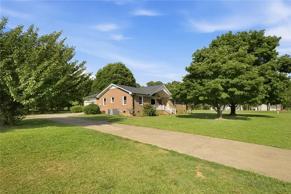 $315,000 | 902 Cherokee Road, Pelzer, SC 29669