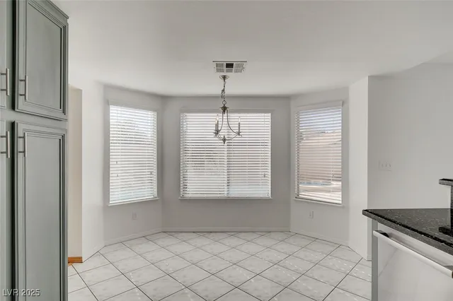 $2,595 | 9805 Cross Creek Way, Las Vegas, NV 89117