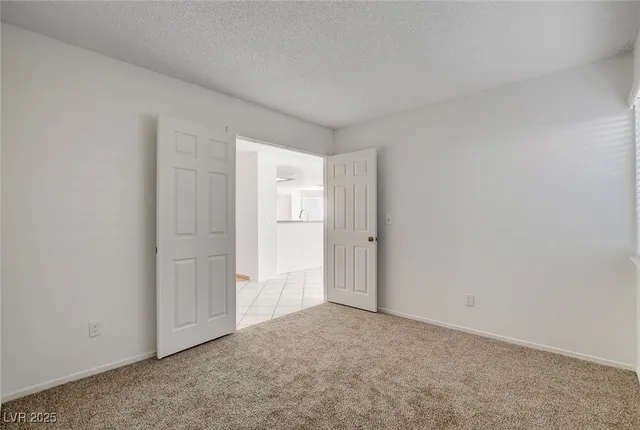 $2,595 | 9805 Cross Creek Way, Las Vegas, NV 89117