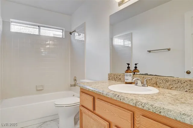 $2,595 | 9805 Cross Creek Way, Las Vegas, NV 89117