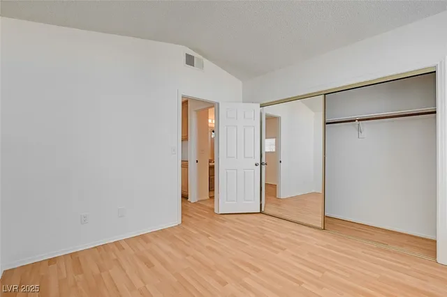 $2,595 | 9805 Cross Creek Way, Las Vegas, NV 89117