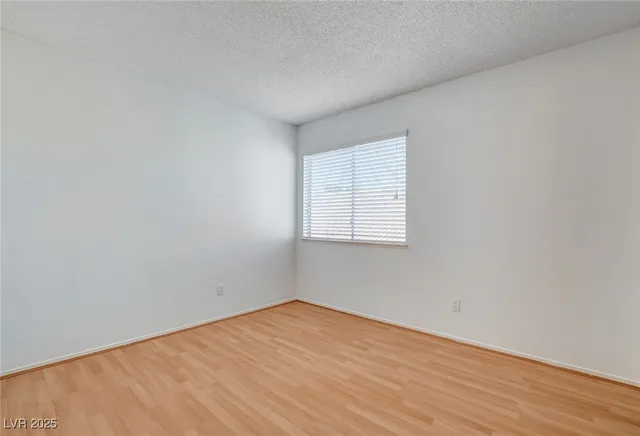 $2,595 | 9805 Cross Creek Way, Las Vegas, NV 89117