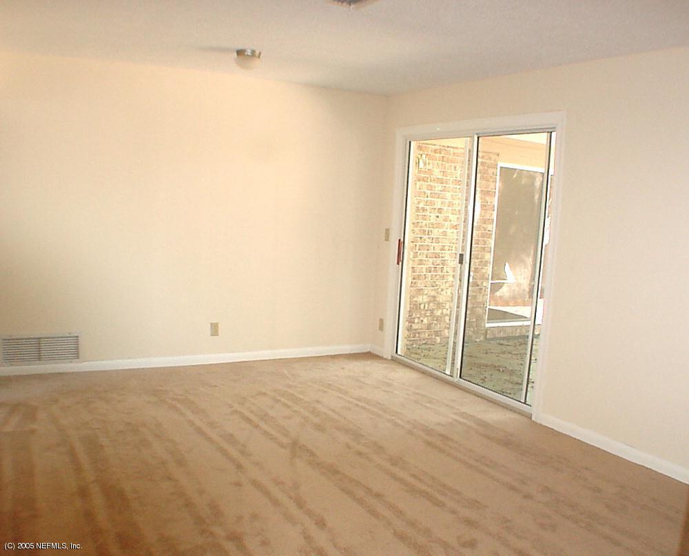 10548 Tulsa Road Jacksonville, FL 32218 - Photo 1 of 7 Family Room