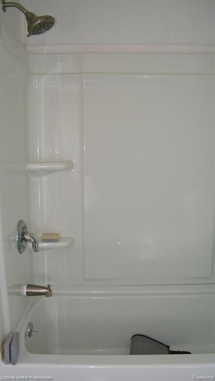 1920 Castle Road North Branch, MI 48461 - Photo 39 of 46 Gallery Image 39