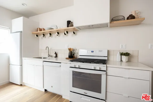 $2,595 | 1946 Preston Avenue, Los Angeles, CA 90026