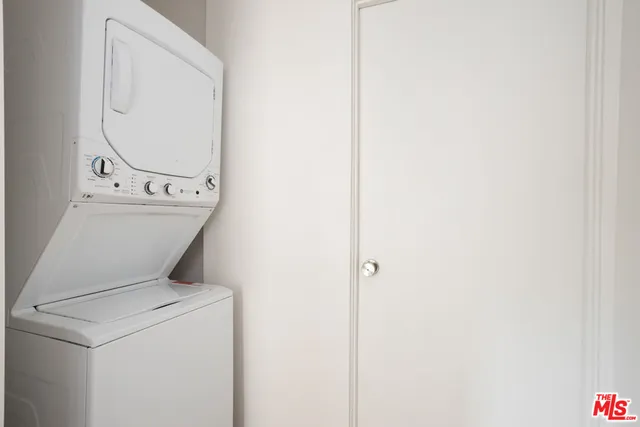 $2,595 | 1946 Preston Avenue, Los Angeles, CA 90026