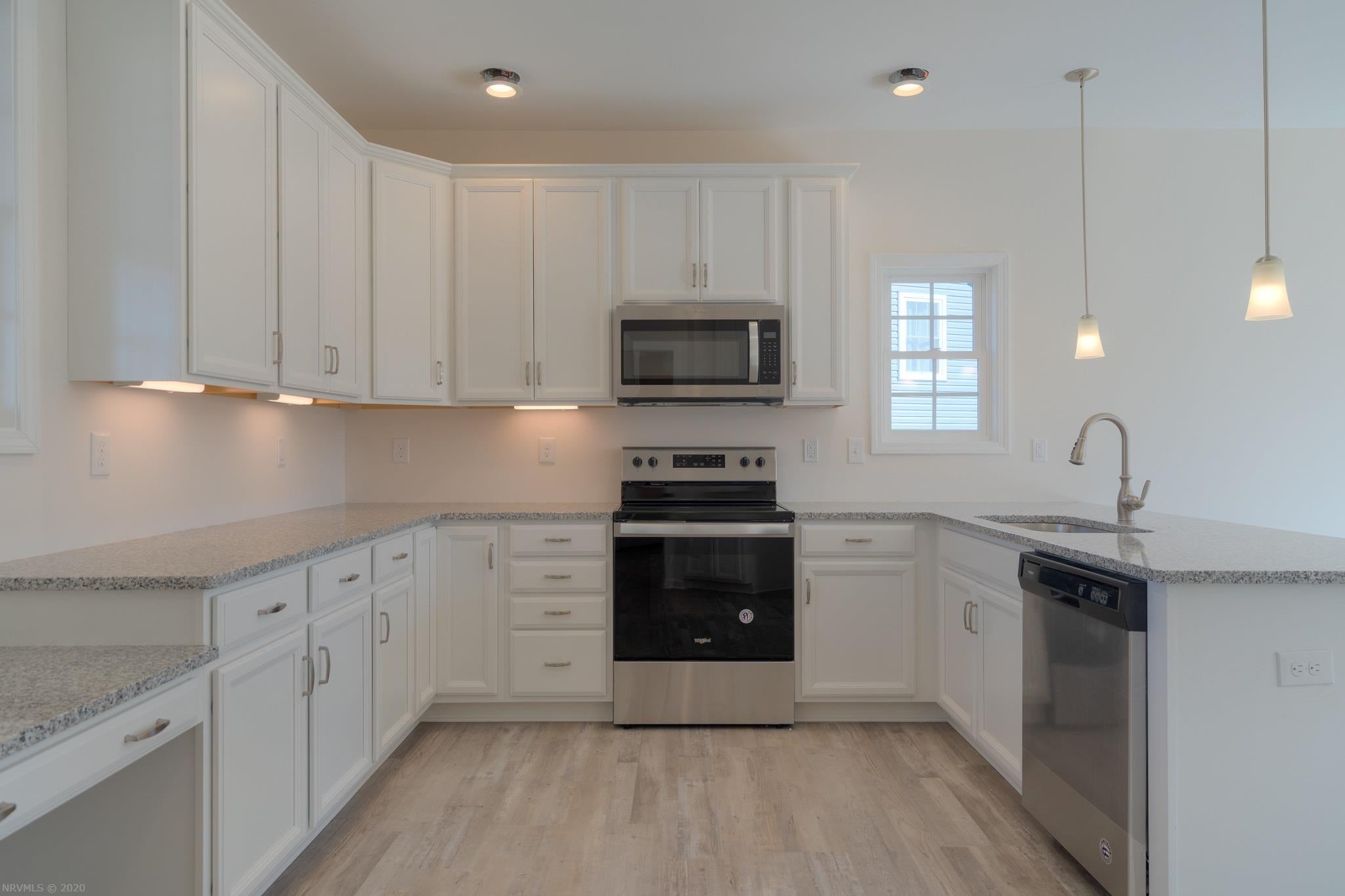 1335 Walnut Ridge Road Christiansburg, VA 24073 - Photo 4 of 29 Gallery Image 4