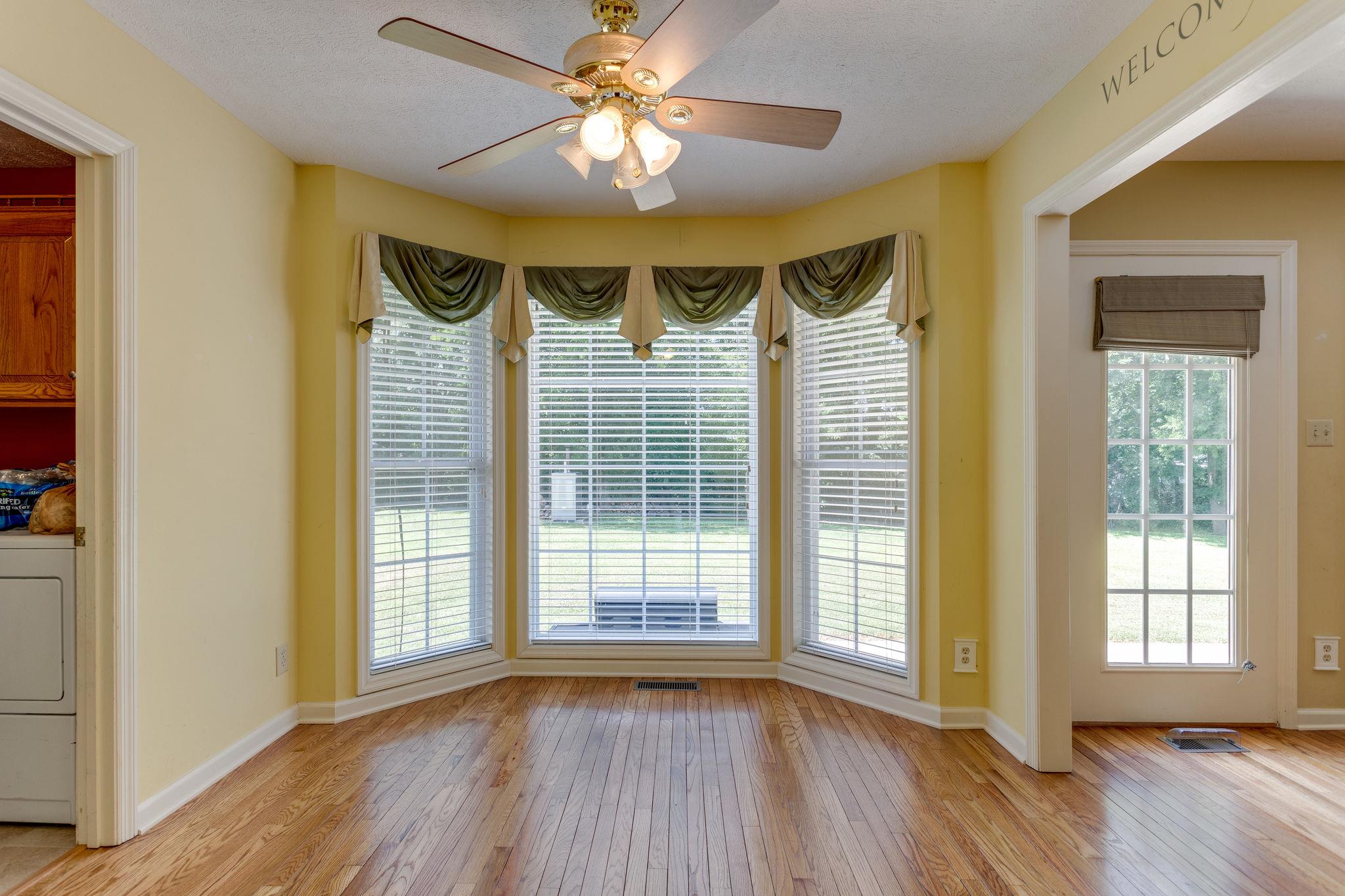 1909 Hunters Run Road Lewisburg, TN 37091 - Photo 12 of 30 Breakfast nook off the kitchen could also be used as an office.