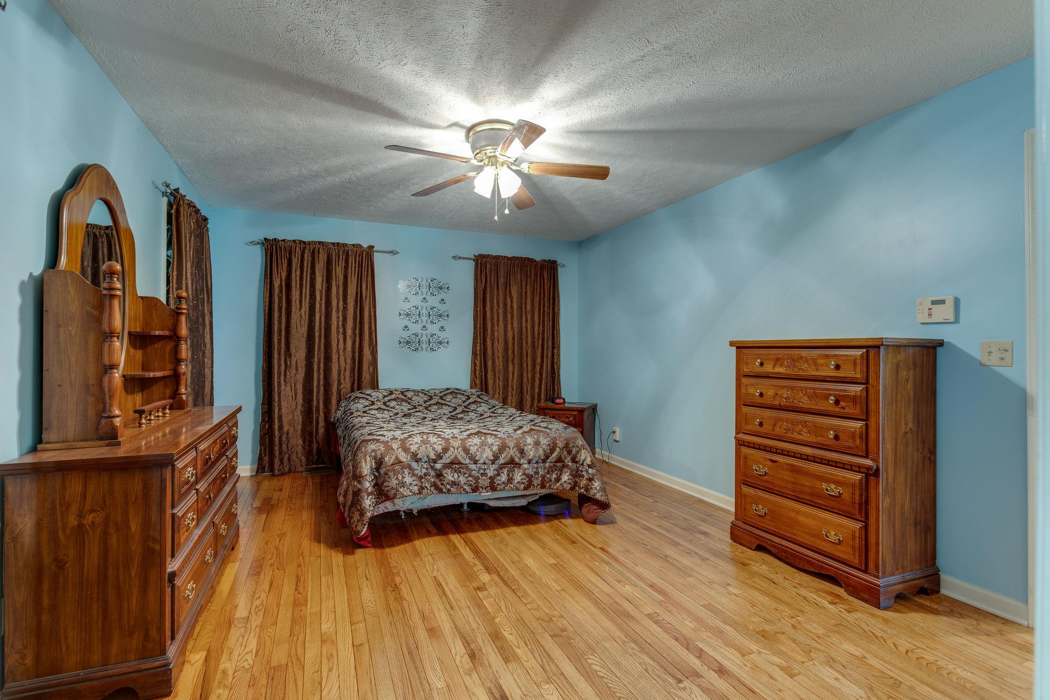 1909 Hunters Run Road Lewisburg, TN 37091 - Photo 17 of 30 Downstairs master bedroom.
