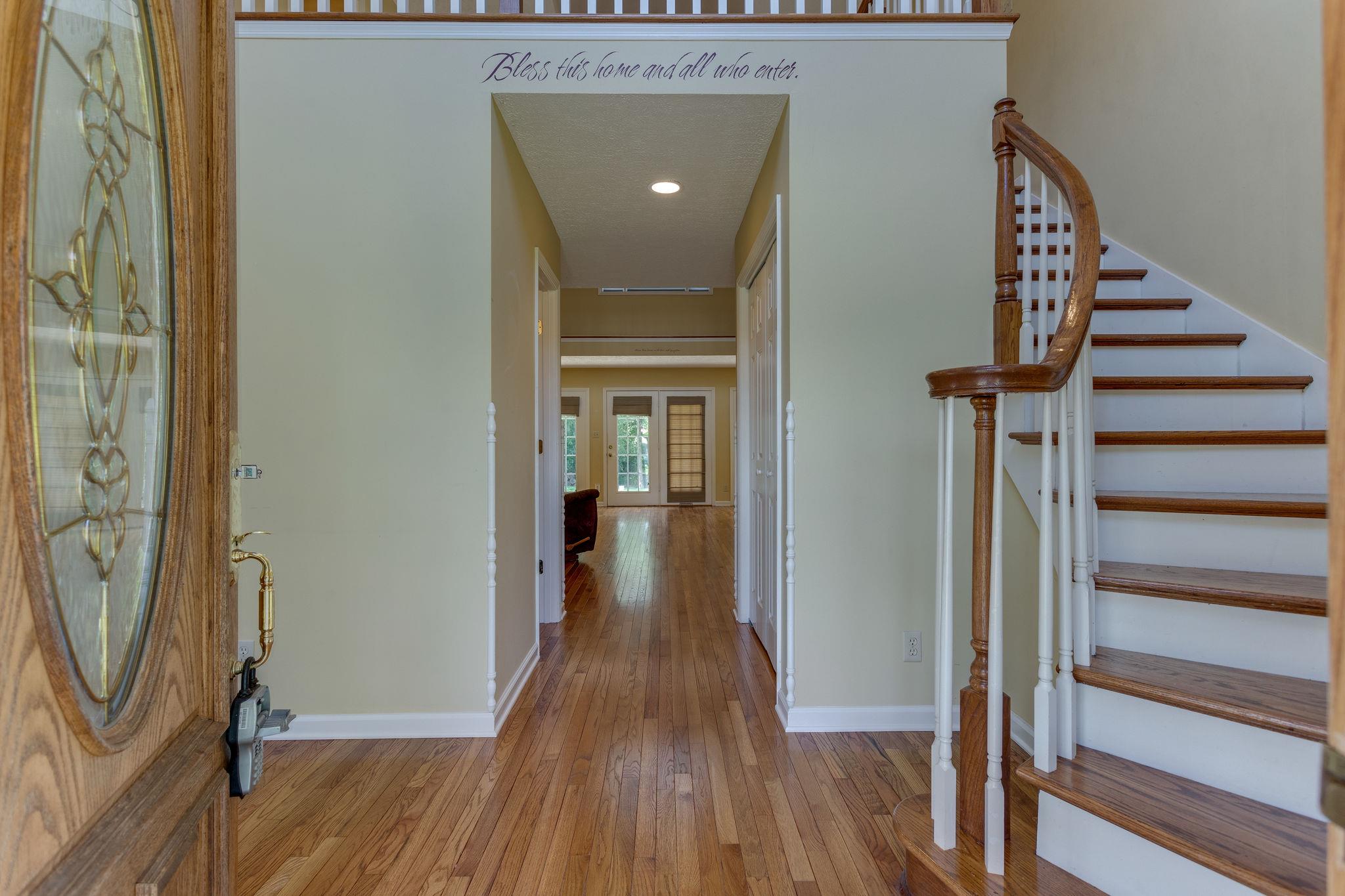1909 Hunters Run Road Lewisburg, TN 37091 - Photo 4 of 30 STUNNING Entryway!