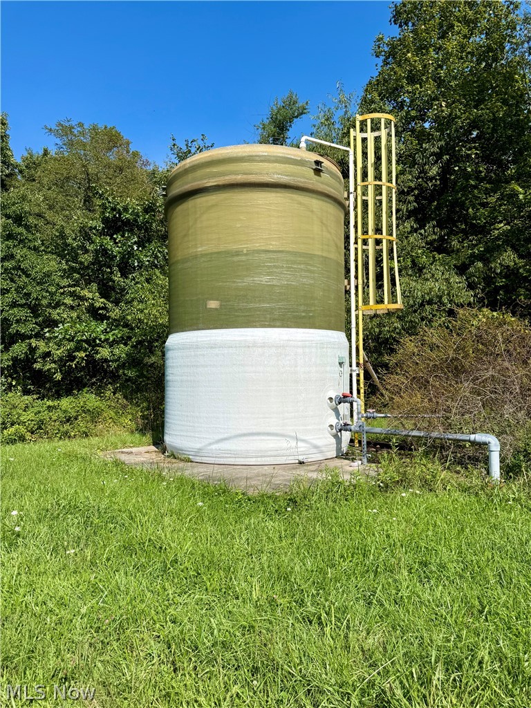 79601 Adams Road Freeport, OH 43973 - Photo 41 of 49 Outdoor well water storage tank