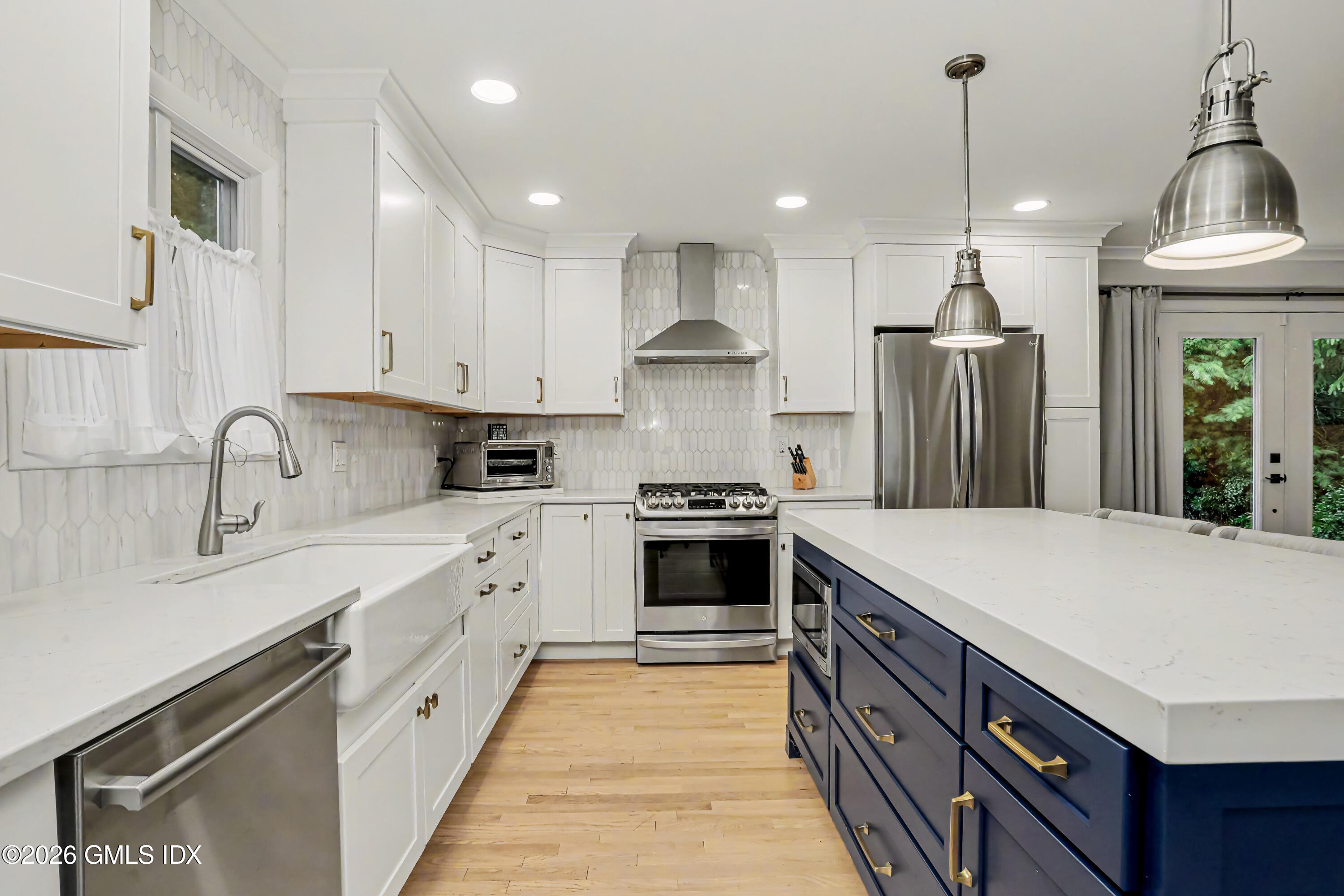 25 Westview Place Riverside, CT 06878 - Photo 8 of 33 9 CC