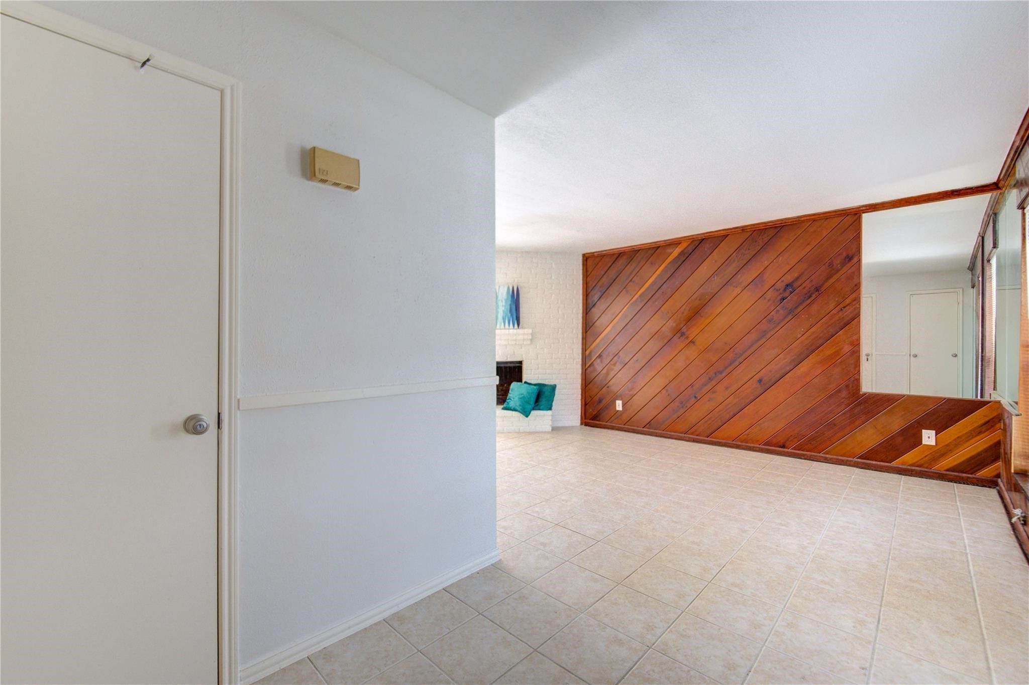 14633 Perthshire Road Houston, TX 77079 - Photo 15 of 48