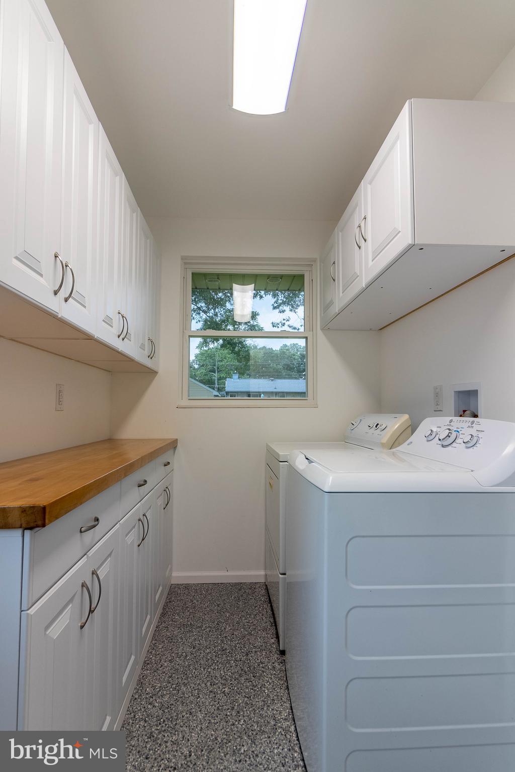 1026 Crest Road Pine Hill, NJ 08021 - Photo 15 of 16 Mudroom/Laundry