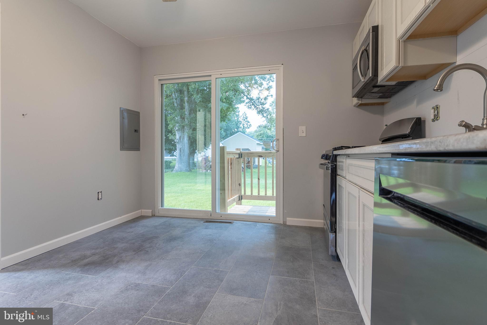 1026 Crest Road Pine Hill, NJ 08021 - Photo 7 of 16