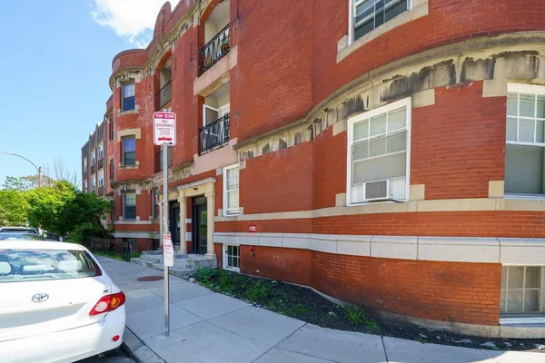 $3,200 | 50 Englewood Avenue, Unit 2, Boston, MA 02135