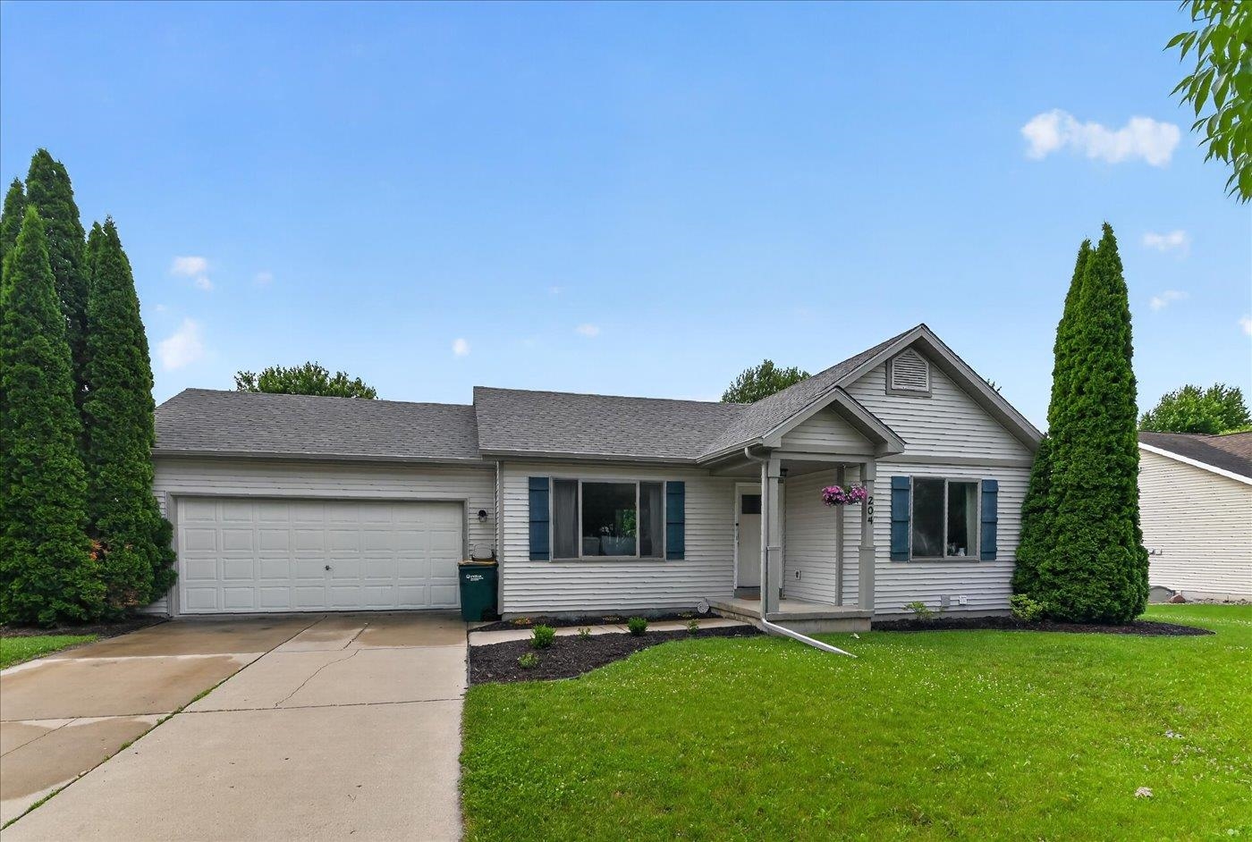 204 Weald Bridge Road Cottage Grove, WI 53527 - Photo 2 of 37