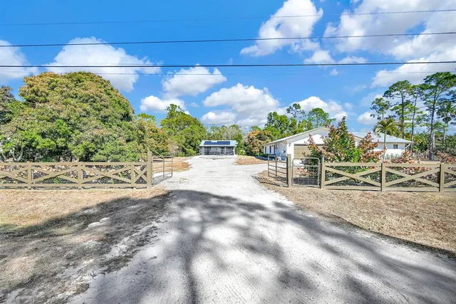 $810,000 | 17203 40th Run North, Loxahatchee, FL 33470
