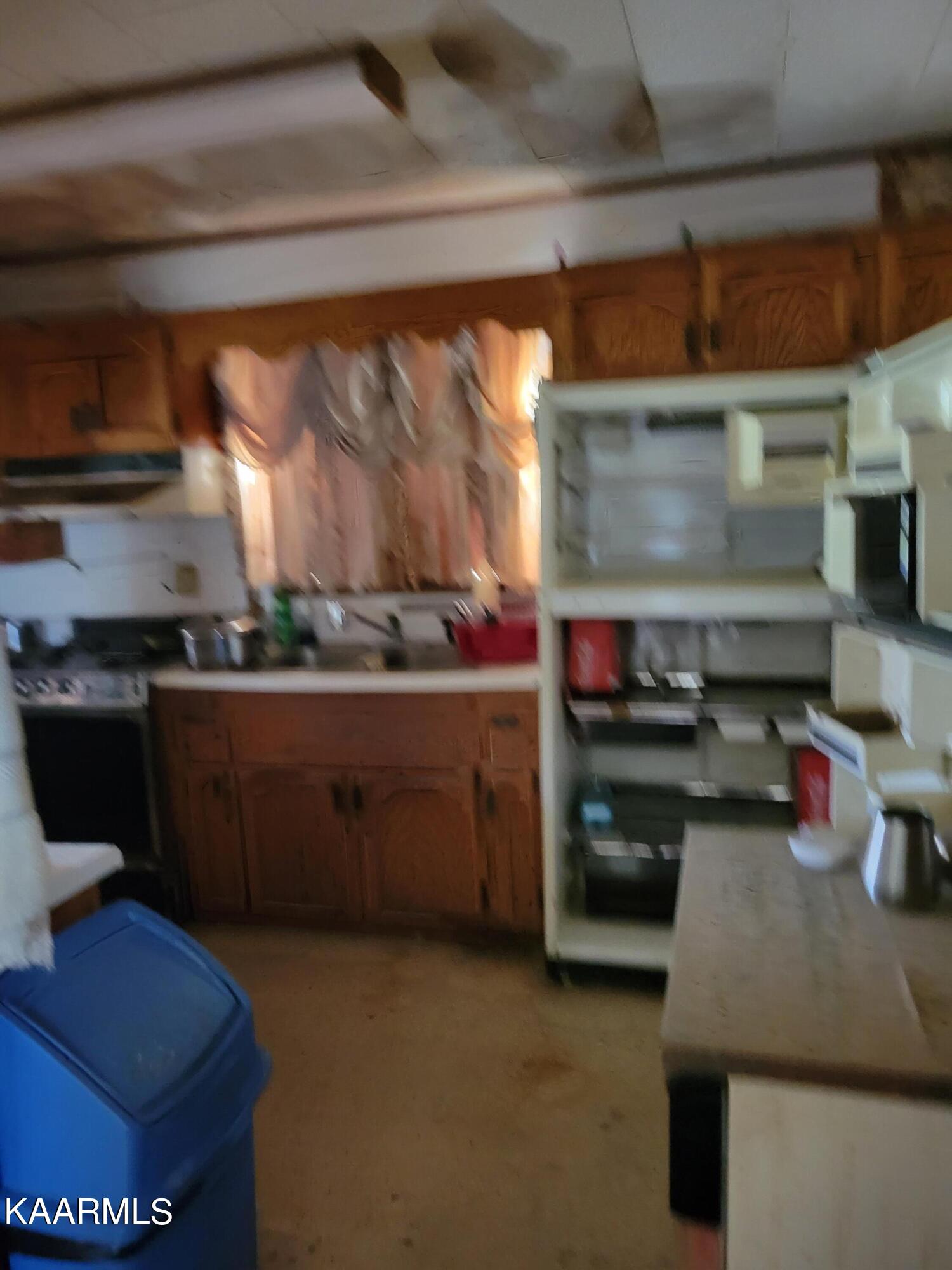 409 Jr Camp Road Monterey, TN 38574 - Photo 6 of 11 kitchen